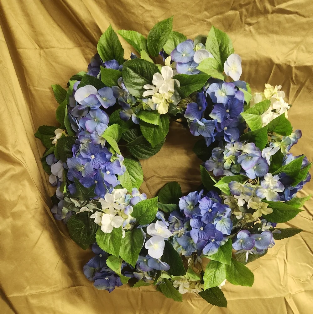 Blue and White hydrangea wreath